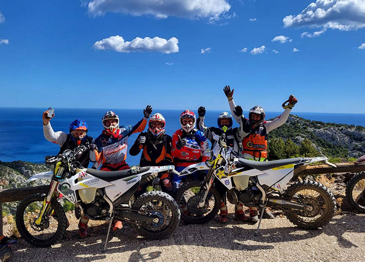 Passaggio durante Tour Enduro in Sardegna