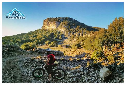 Un panorama del Supramonte di Orgosolo, visitabile in E-Bike