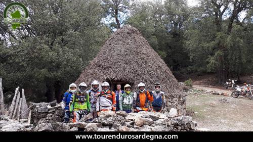 Enduro nel Supramonte di Orgosolo in Sardegna