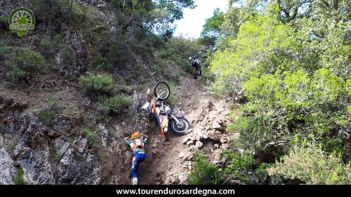 In certi casi, è meglio abbandonare la moto... In certi casi, è meglio abbandonare la moto...